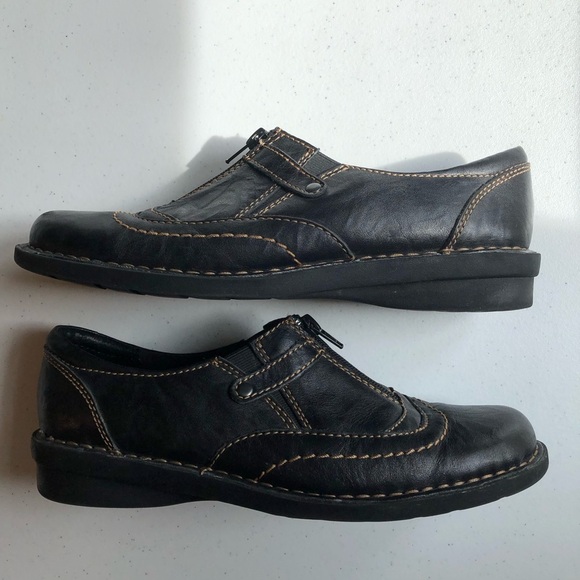 Clark’s Woman’s Black Leather Comfort Shoes Size 9M - Picture 2 of 8